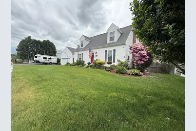 176 Stanton Street, Manchester, NH 03103 - Photo 2