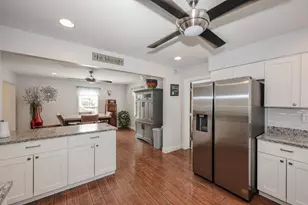 176 Stanton St, Manchester, NH 03103 - Photo 6