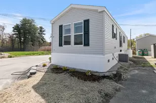 46 Brookwood Dr, Salem, NH 03079 - Photo 4