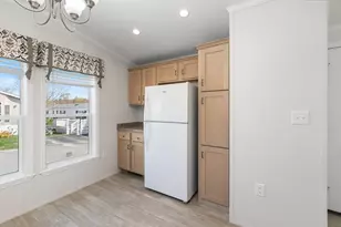46 Brookwood Dr, Salem, NH 03079 - Photo 8