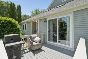 110 Hawthorne Village Rd, Nashua, NH 03062 - Photo 32