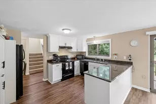 10 Cardinal Ct, Merrimack, NH 03054 - Photo 16