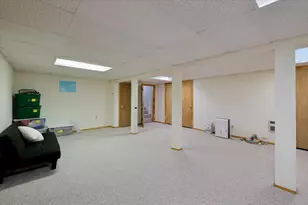 10 Cardinal Ct, Merrimack, NH 03054 - Photo 40