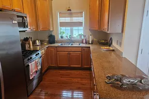 7 F St, Hampton, NH 03842 - Photo 10