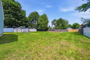 434 Cilley Rd, Manchester, NH 03103 - Photo 4