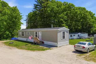 11 Daisy Dr, Pittsfield, NH 03263 - Photo 1