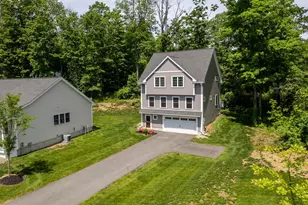 32 Copley Dr, Dover, NH 03820 - Photo 4