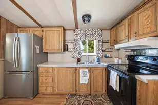 19 Winter St, Salem, NH 03079 - Photo 4