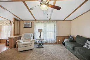19 Winter St, Salem, NH 03079 - Photo 8
