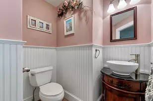 159 N Main St, Wolfeboro, NH 03894 - Photo 36