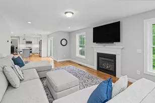265 Standish Ln, Hudson, NH 03051 - Photo 30