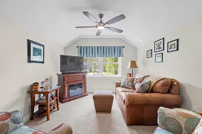 19 Candle Ridge Circle, Litchfield, NH 03052 - Photo 16