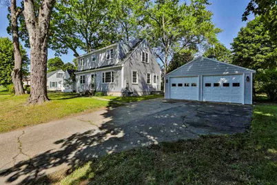 7 Holly Drive, Nashua, NH 03063 - Photo 2