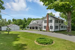 220 Stockbridge Corner Rd, Alton, NH 03809 - Photo 2