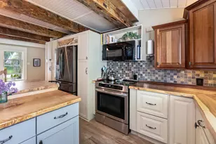 220 Stockbridge Corner Rd, Alton, NH 03809 - Photo 16