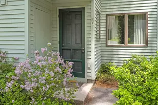 292 Woodhaven Dr, Hartford, VT 05001 - Photo 2