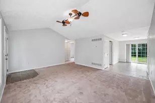 39 Westchester Ct, Hudson, NH 03051 - Photo 6