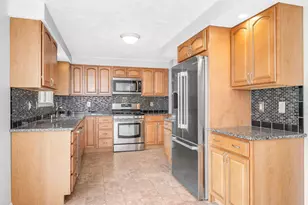 39 Westchester Ct, Hudson, NH 03051 - Photo 12