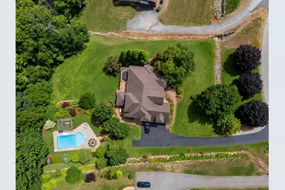 12 Rachel Way, Bedford, NH 03110 - Photo 2