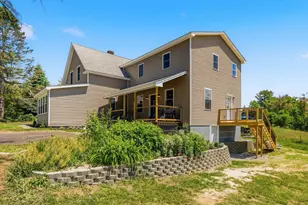 25 Mill St, Epping, NH 03042 - Photo 2