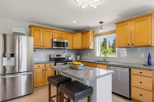 25 Mill St, Epping, NH 03042 - Photo 12