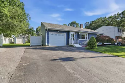 37 W Glenwood Street, Nashua, NH 03060 - Photo 2
