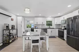 37 W Glenwood St, Nashua, NH 03060 - Photo 10