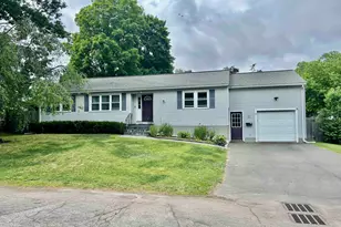 108 Peak St, Manchester, NH 03104 - Photo 4