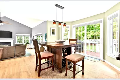 8 Sandstone Drive, Nashua, NH 03063 - Photo 18
