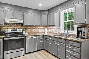 37 Pine Ridge Dr, Candia, NH 03034 - Photo 14