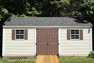 37 Pine Ridge Dr, Candia, NH 03034 - Photo 4