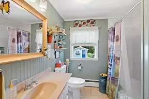 51 Kilby St, Manchester, NH 03103 - Photo 16