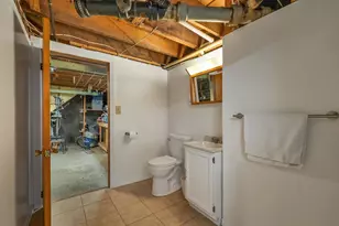 21 Acton St, Nashua, NH 03060 - Photo 38