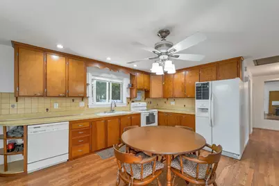 21 Acton Street, Nashua, NH 03060 - Photo 2