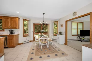 22 Greenfield Dr, Plaistow, NH 03865 - Photo 6