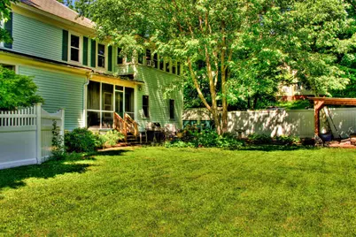 12 S Lincoln Street, Keene, NH 03431 - Photo 2
