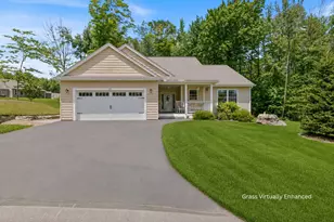 25 Ridgeview Dr, Candia, NH 03034 - Photo 1