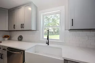 62 Park St, Franklin, NH 03235 - Photo 10