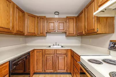 90-100 Dawson Avenue, Manchester, NH 03104 - Photo 4