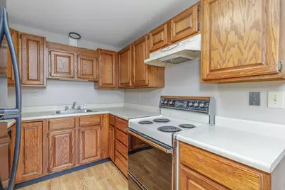 90 Dawson Avenue, Manchester, NH 03104 - Photo 2