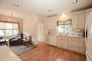 27 Eastman St, Nashua, NH 03060 - Photo 14