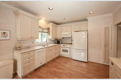 27 Eastman Street, Nashua, NH 03060 - Photo 12