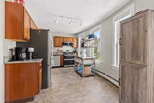 239 Cass St, Portsmouth, NH 03801 - Photo 6