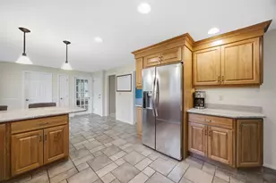 8 Bennington Rd, Nashua, NH 03064 - Photo 12