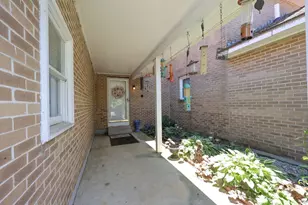 23 Bonnie Hts Ln, Hudson, NH 03051 - Photo 2