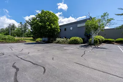 645 Harvey Road #Unit 9, Manchester, NH 03103 - Photo 4