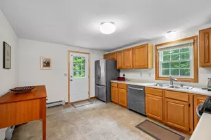 43 Sage Ct, Goffstown, NH 03045 - Photo 6