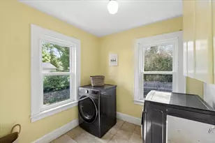 838 Maple St, Manchester, NH 03104 - Photo 18