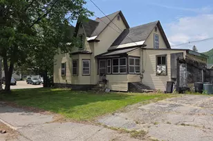 85 Grafton St, Berlin, NH 03570 - Photo 2