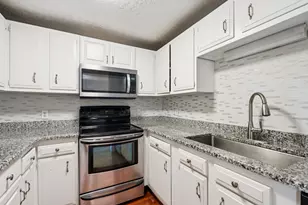 55 River Rd, Manchester, NH 03104 - Photo 2